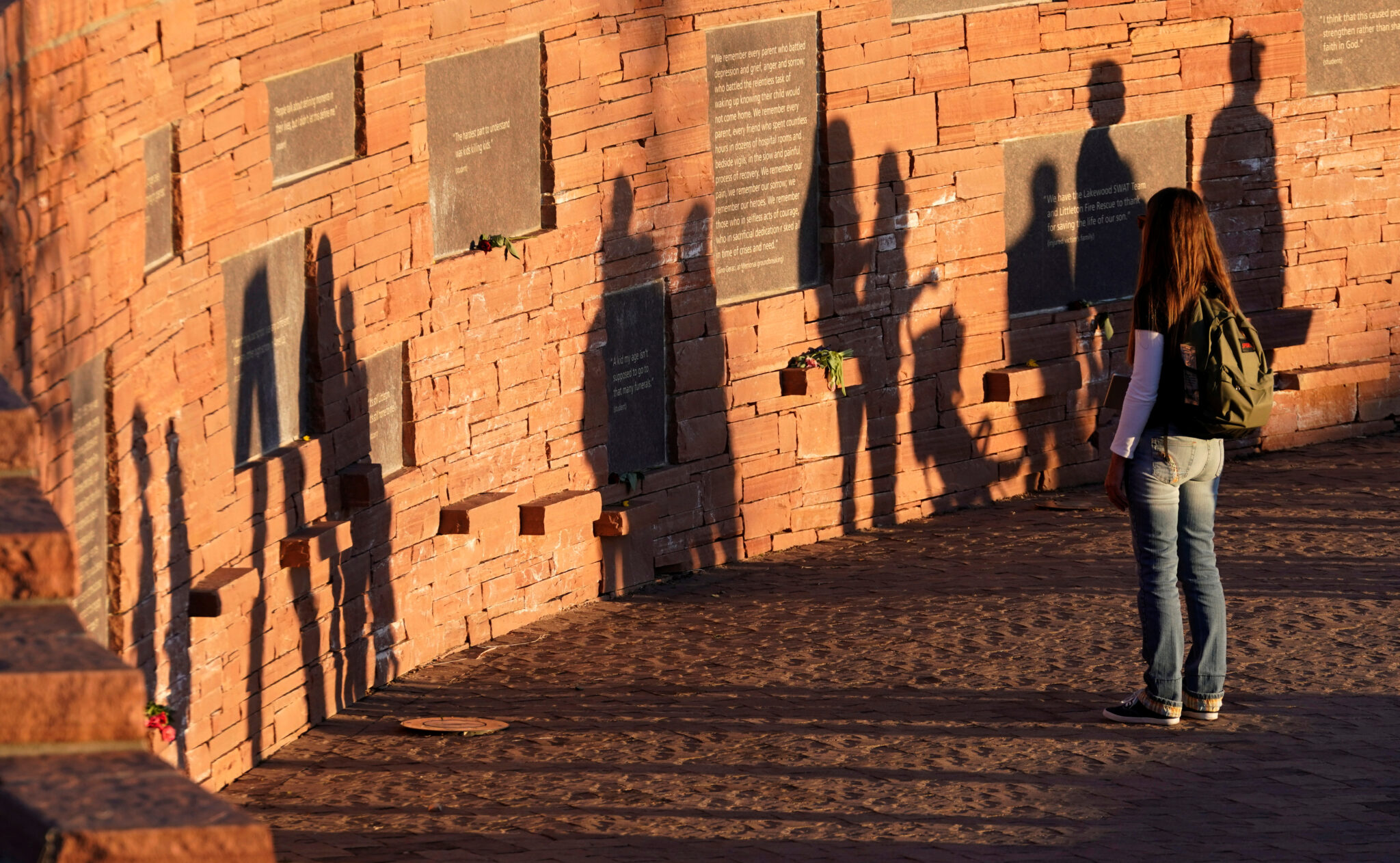 Мемориал погибшим в школе "Колумбайн". Фото RICK WILKING / TASS / Scanpix / Leta