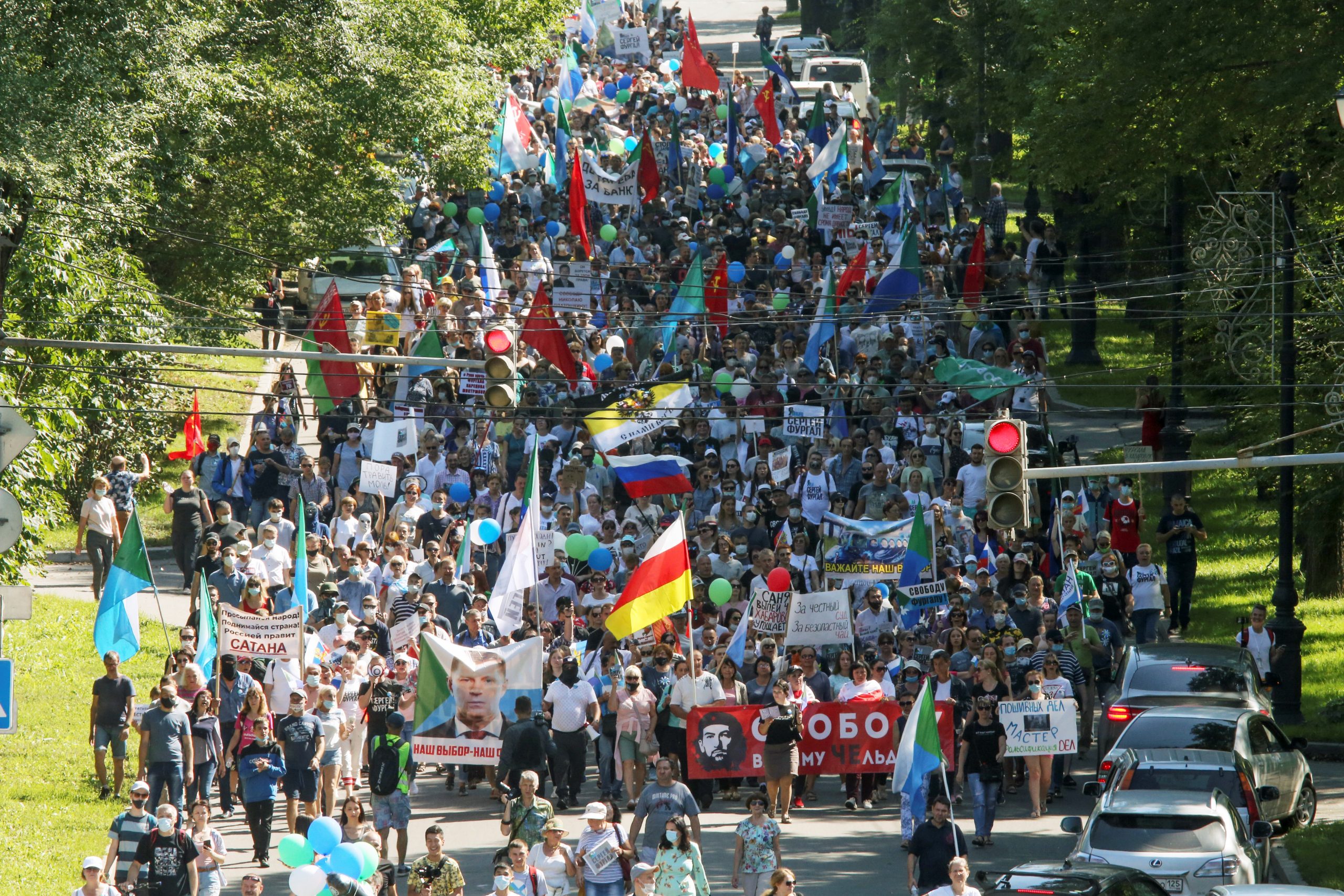 В митинге принимали участие несколько тысяч человек. Фото   REUTERS/Evgenii Pereverzev/Scanpix/Leta