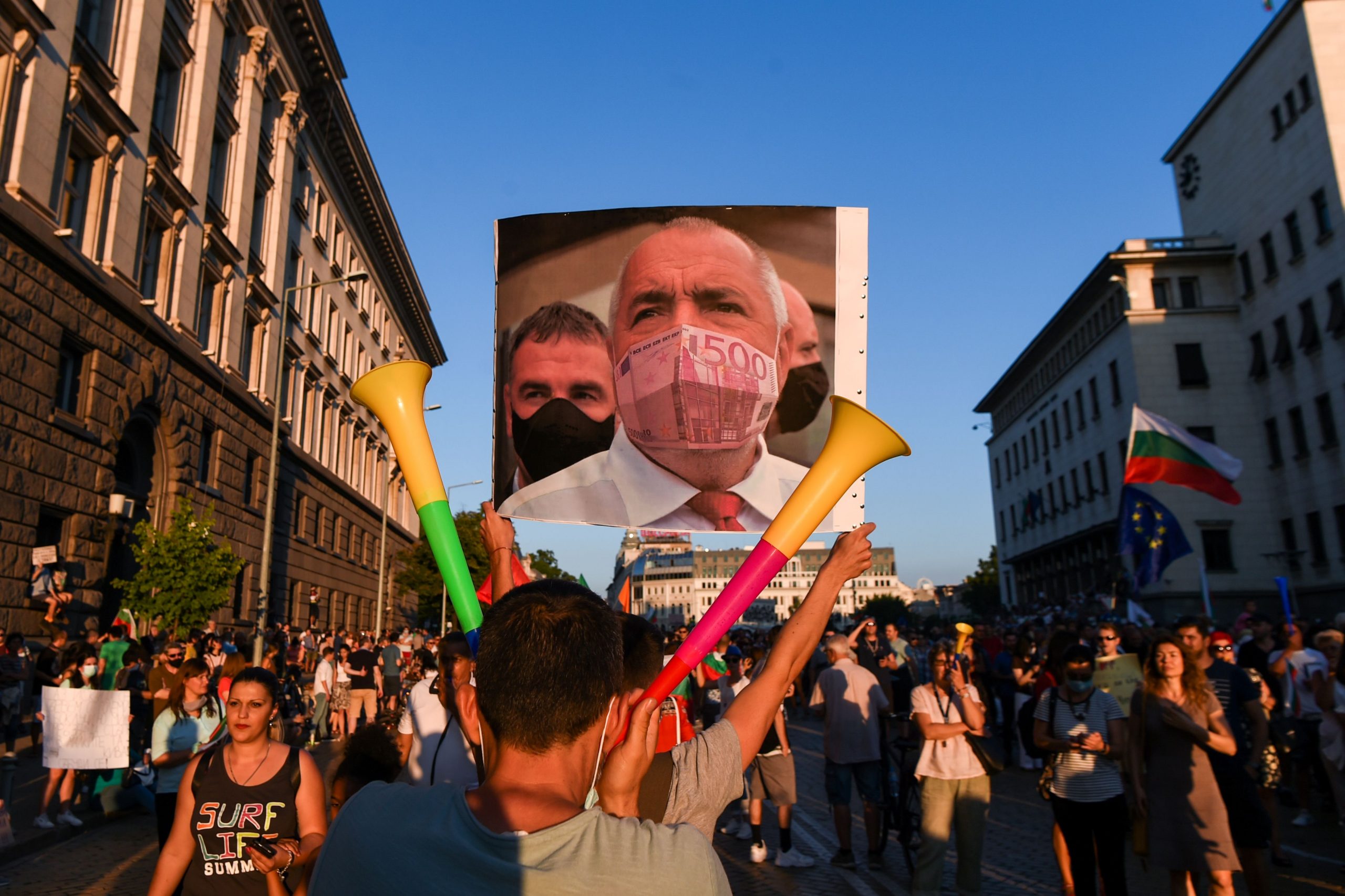 Митингующие требуют отставки премьера Бойко Борисова. Фото NIKOLAY DOYCHINOV/AFP/Scanpix/Leta