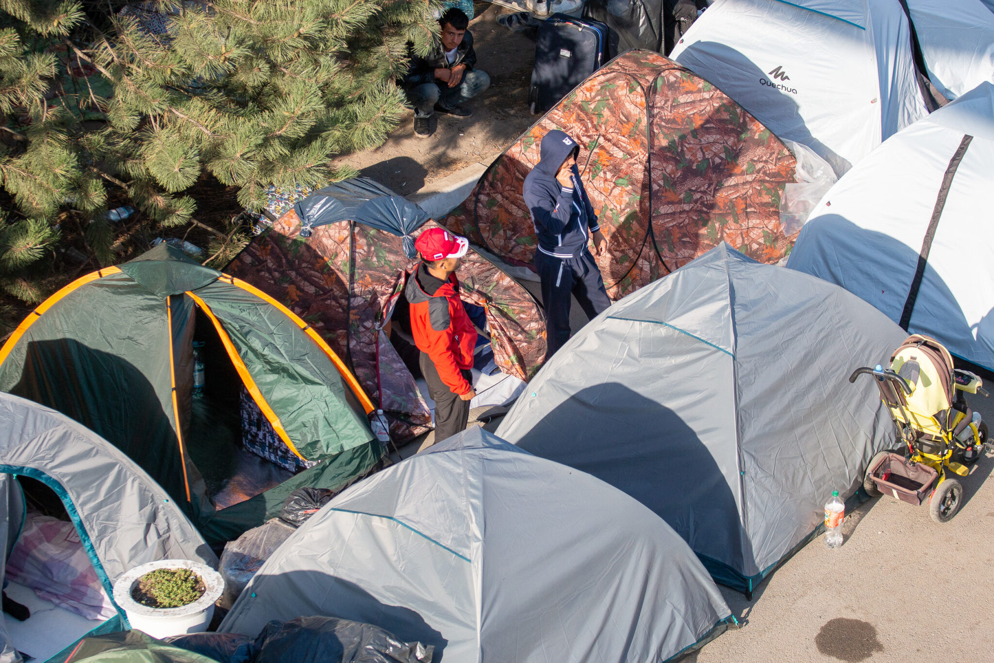 Палаточный лагерь для узбекистанских мигрантов. Фото Erik Romanenko / TASS / Scanpix / Leta