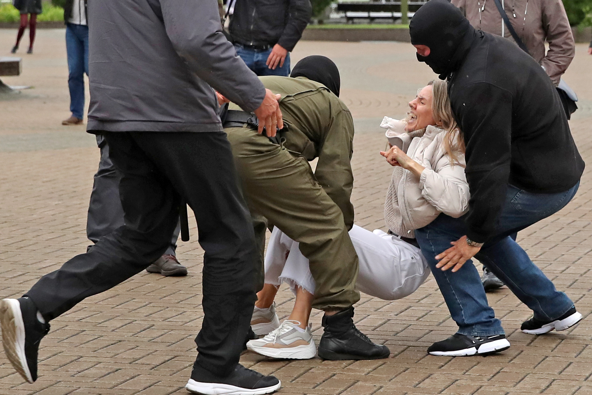 Задержания на акции в поддержку Марии Колесниковой. Фото Natalia Fedosenko/TASS/Scanpix/Leta