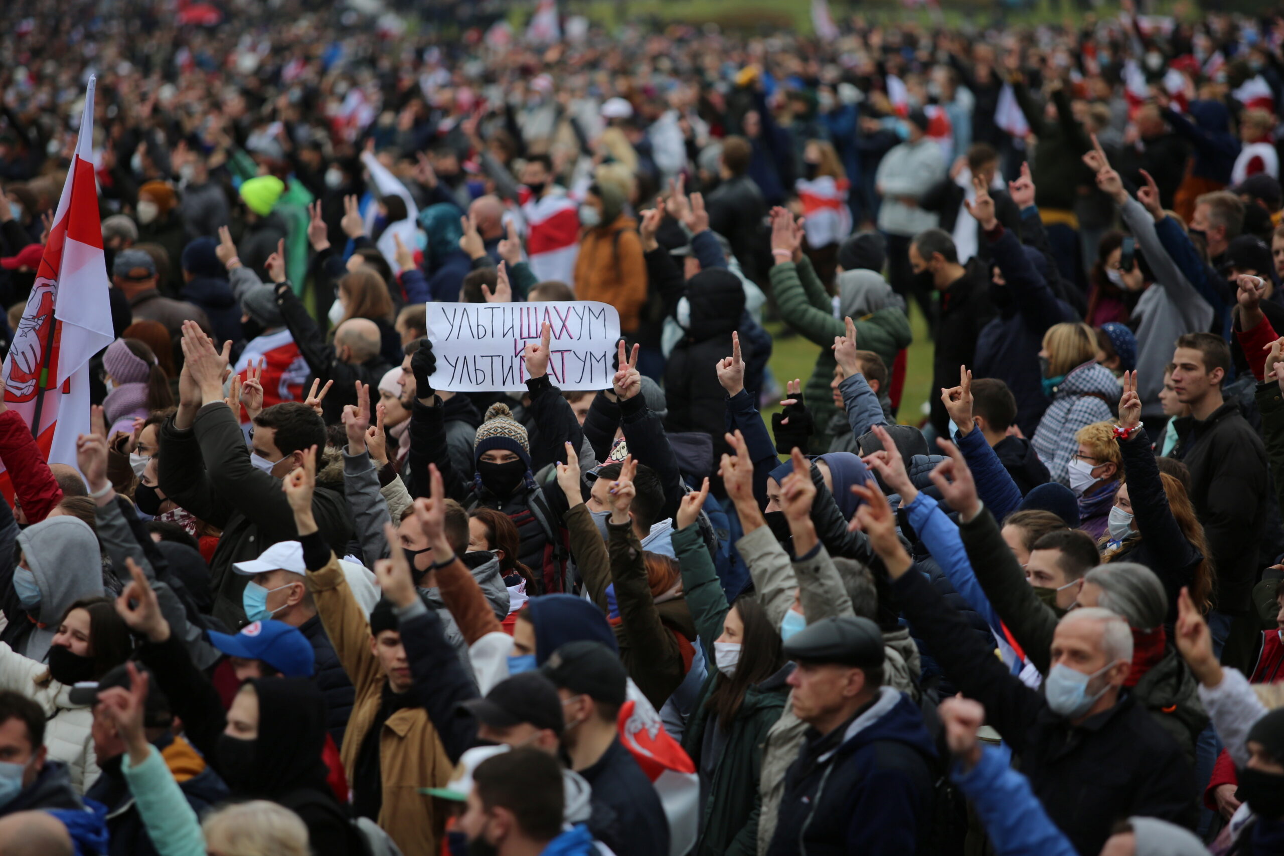 По оценкам журналистов, протестовать вышли около 100 тыс. человек. Фото REUTERS/Stringer/Scanpix/Leta