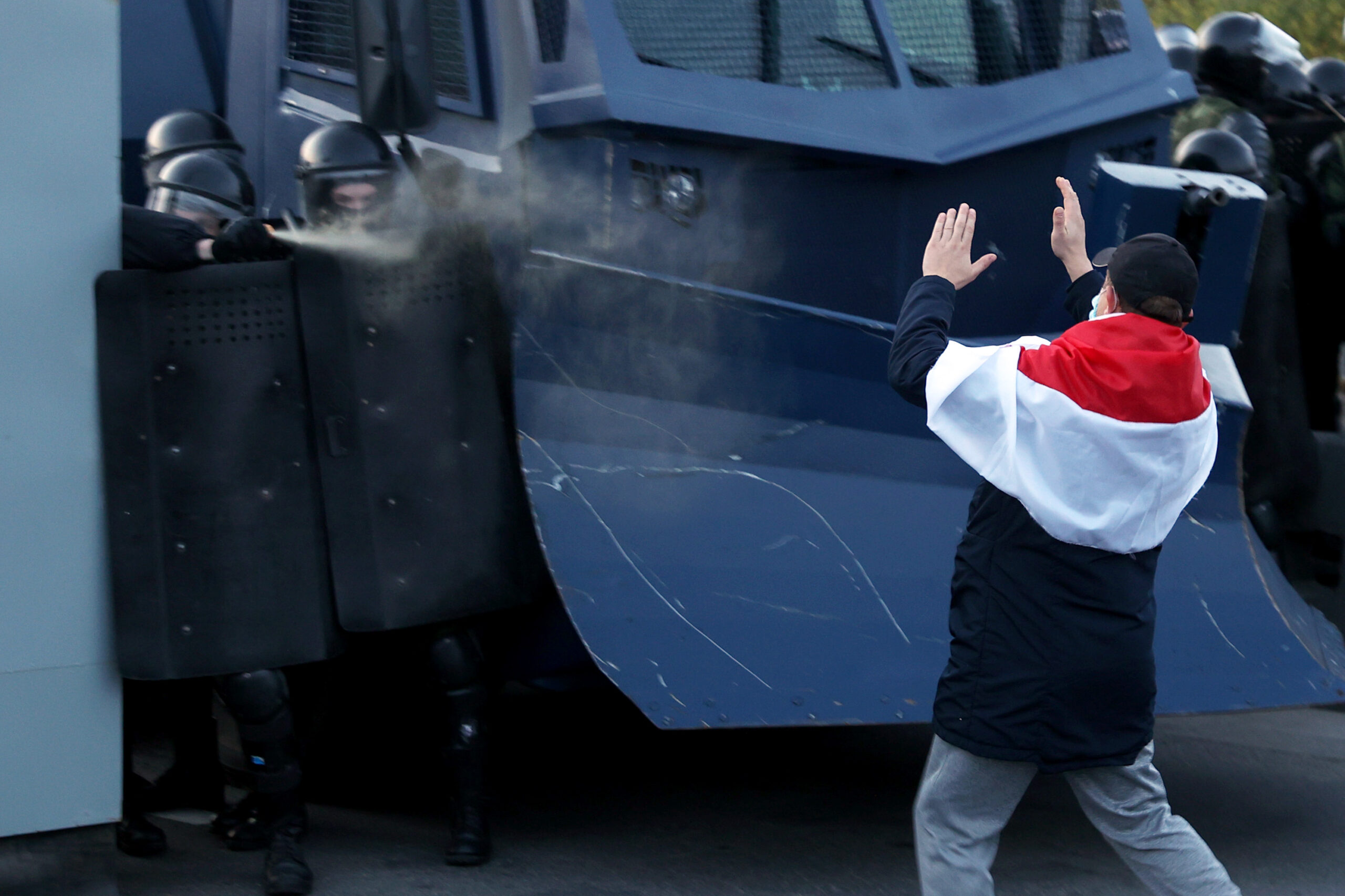 Милиция применяла слезоточивый газ, а также светшумовые гранаты. Фото Stringer / AFP/Scanpix/Leta