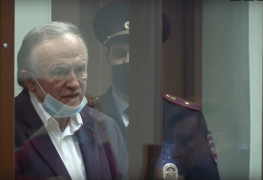 Олег Соколов на допросе в суде. Скриншот видеотрансляция Mash на Мойке
