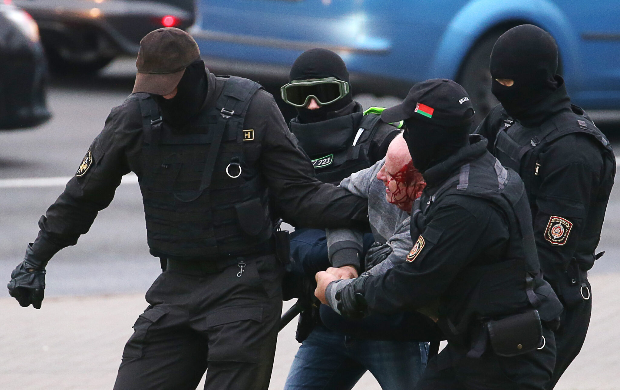 Задержание участника акции протеста в Минске, 11 октября 2020 года. Фото Natalia Fedosenko/TASS/Scanpix/Leta