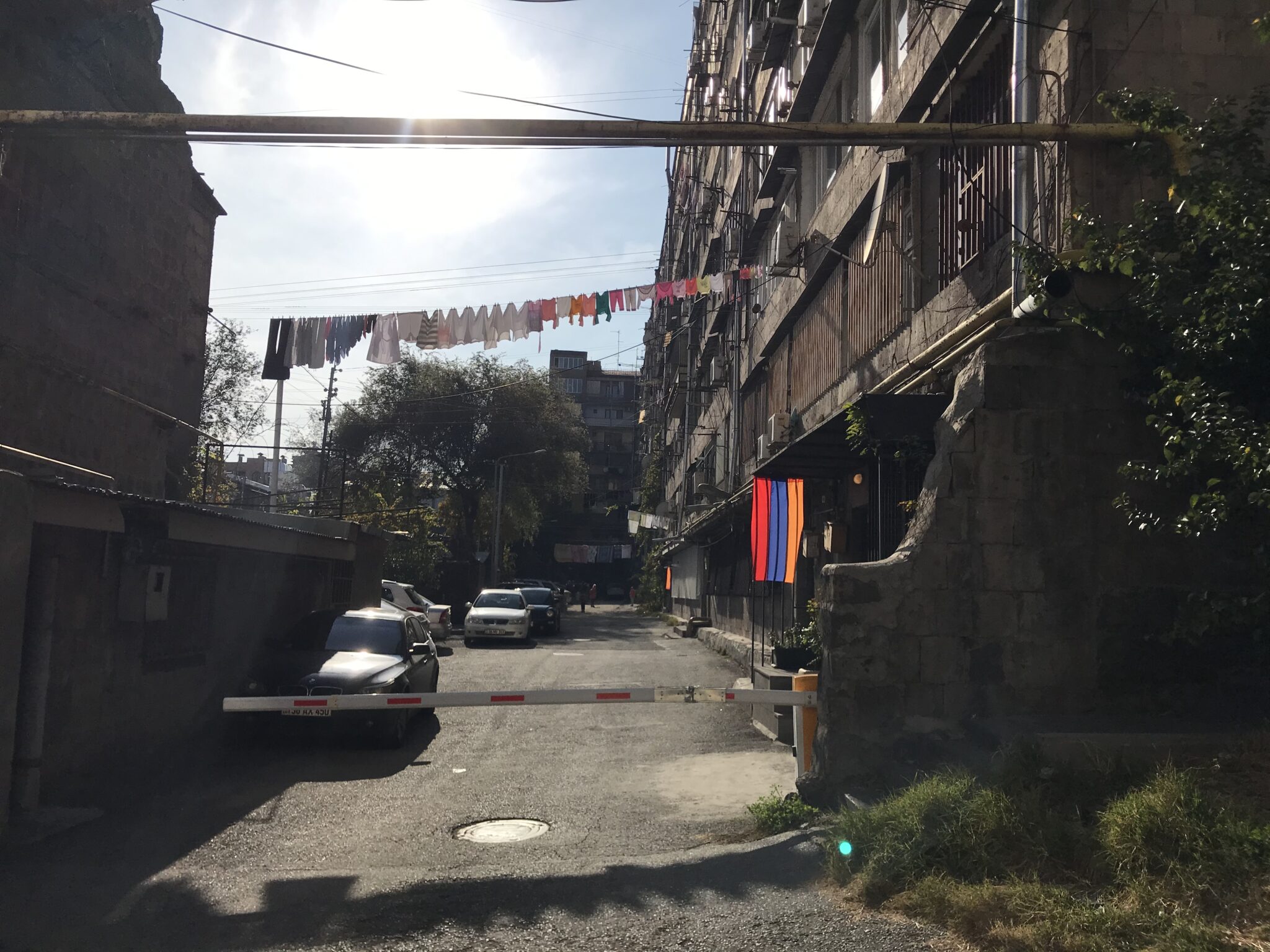 Улицы Еревана либо переполнены разгневанными людьми, либо полностью пусты. Фото Катерина Малофеева для Spektr.Press