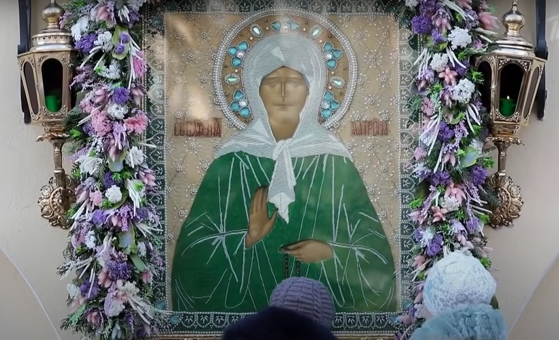 Икона святой Матроны. Скриншот видео YouTube Документальное кино на Первом