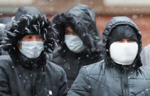 Очередь в миграционный центр в Санкт-Петербурге. Фото Alexander Demianchuk/TASS/Scanpix/Leta