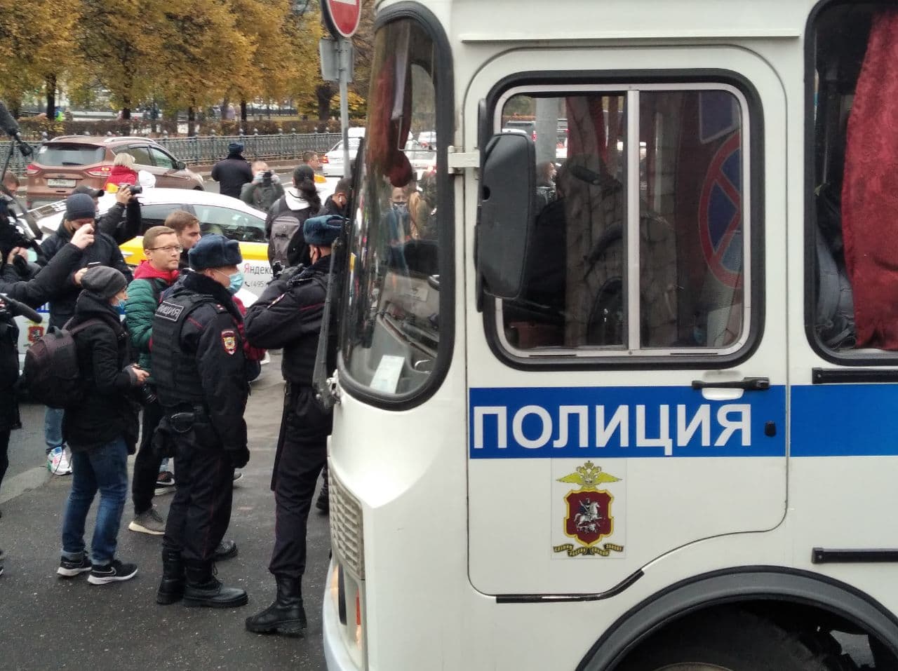 Полиция на "Русском марше". Фото Дмитрия Реброва для "Спектра"