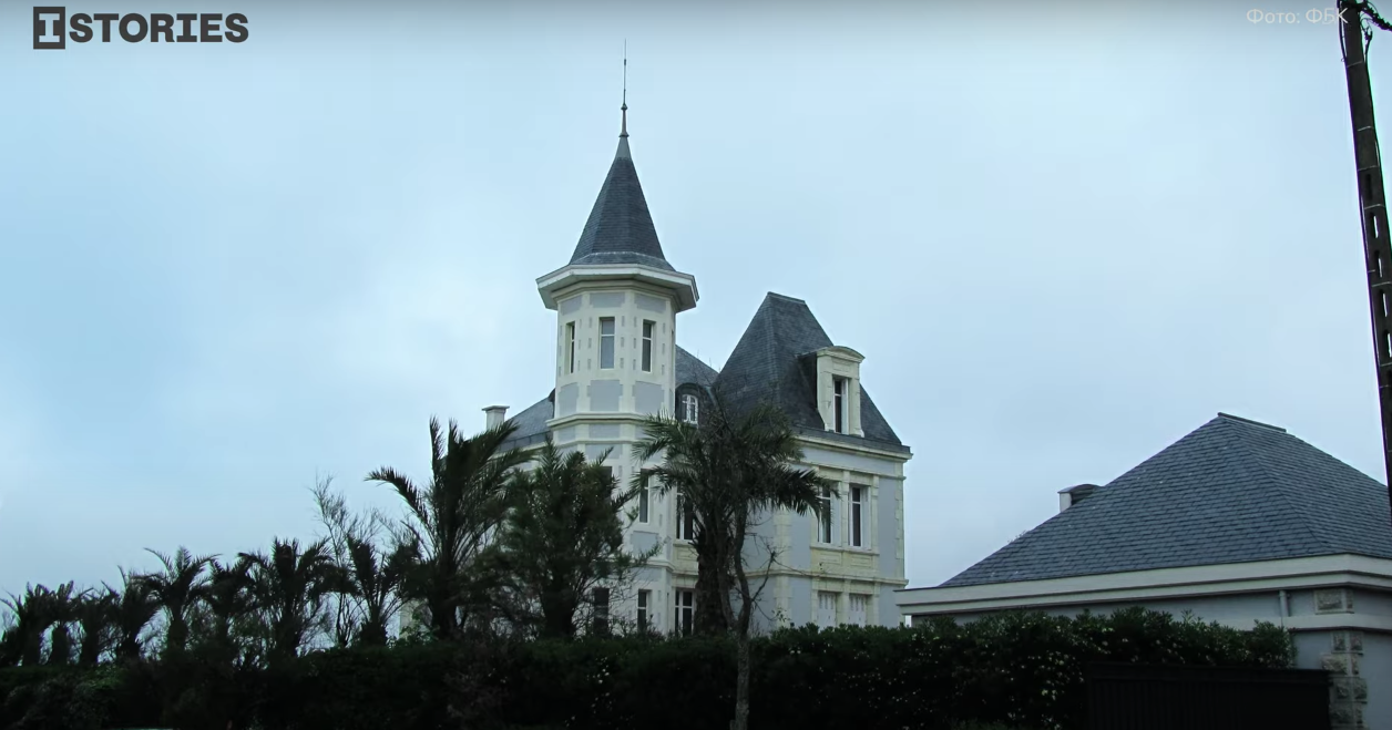 Тот самый замок во Франции. Скриншот видео  YouTube Важные истории 