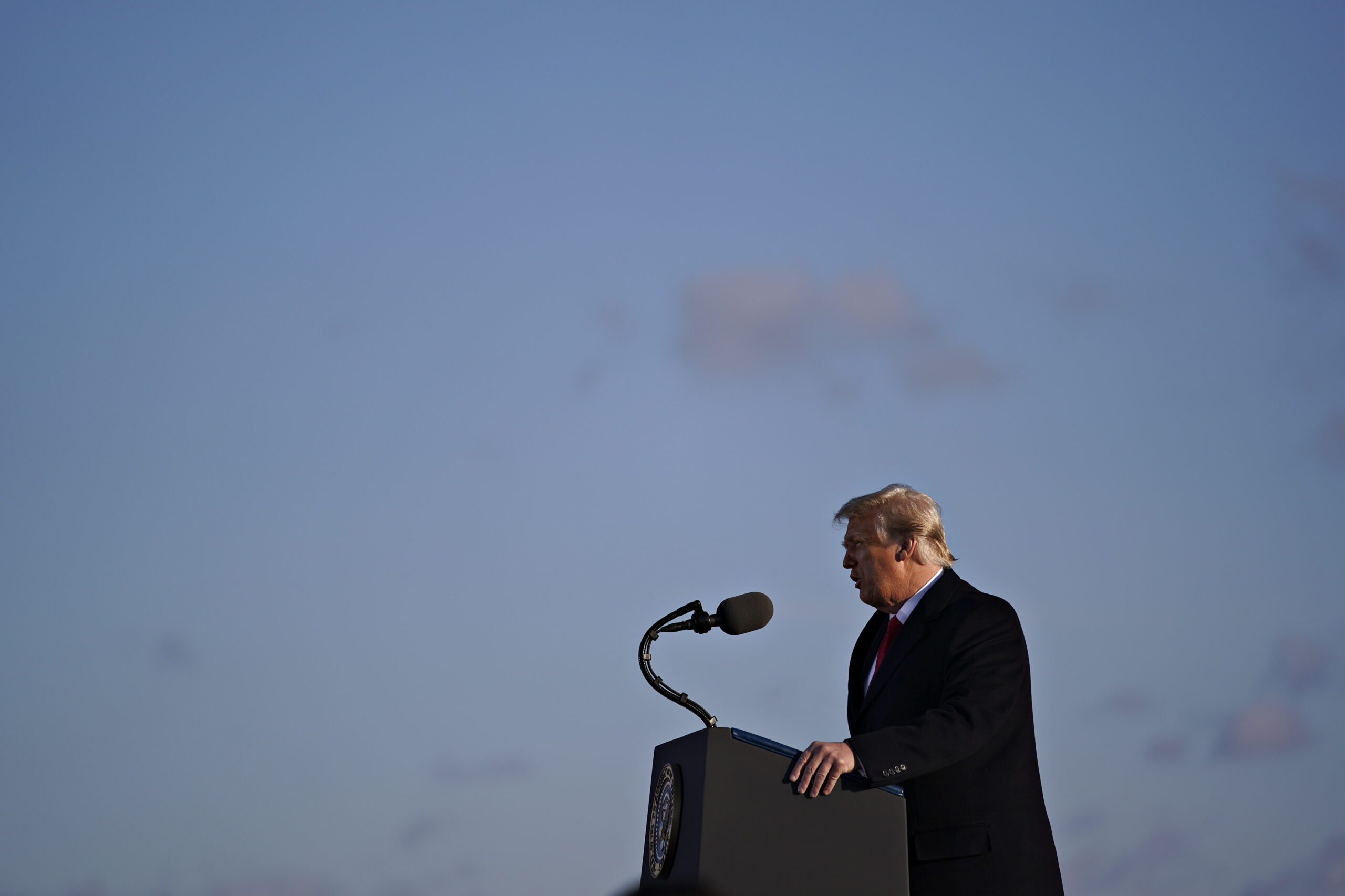 Прощальная речь Трампа на базе Эндрюс. Фото EPA/STEFANI REYNOLDS/ POOL/Scanpix/Leta