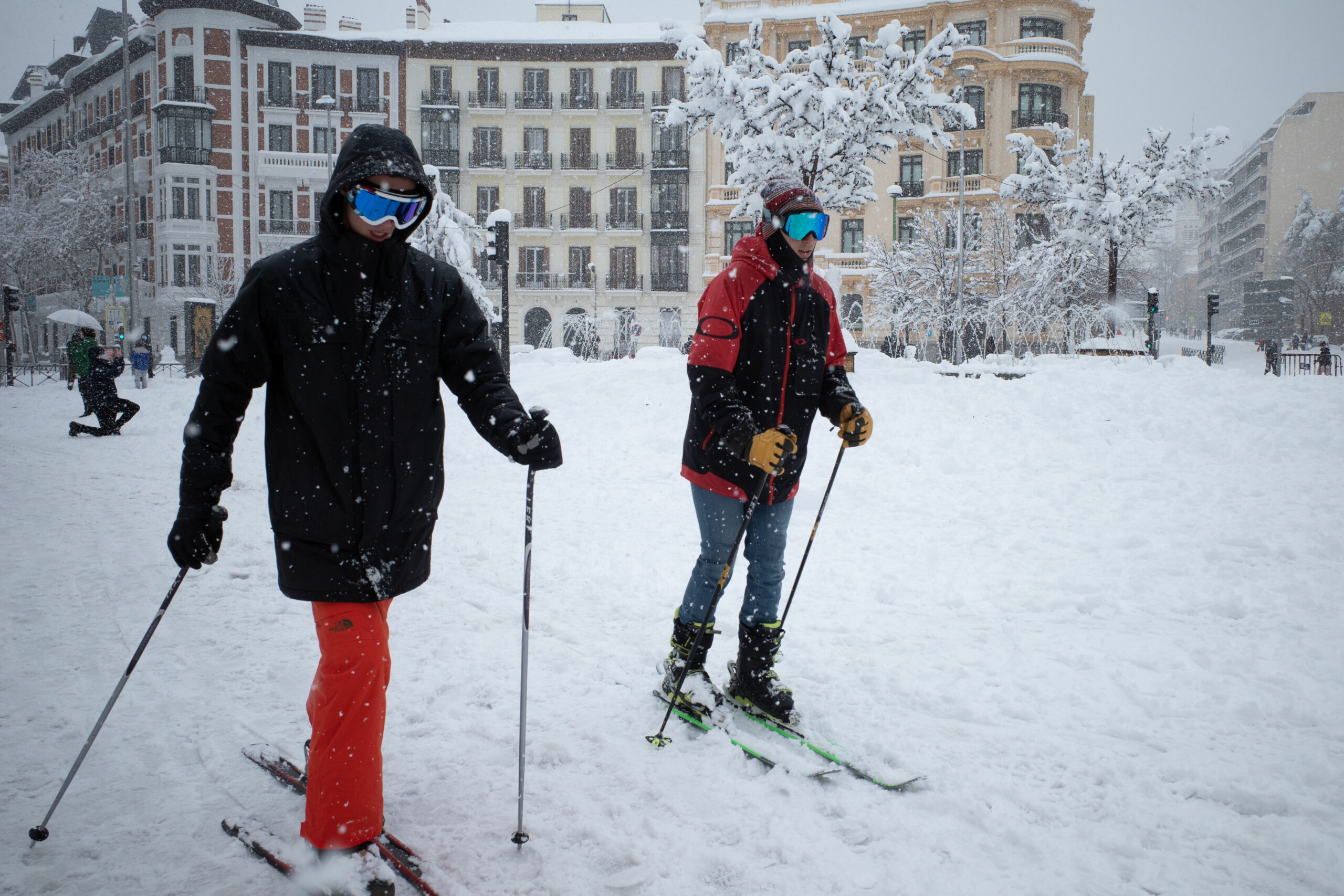 Жители Мадрида на лыжах нв улицах города. Фото Meng Dingbo/Xinhua via ZUMA Press/Scanpix/Leta