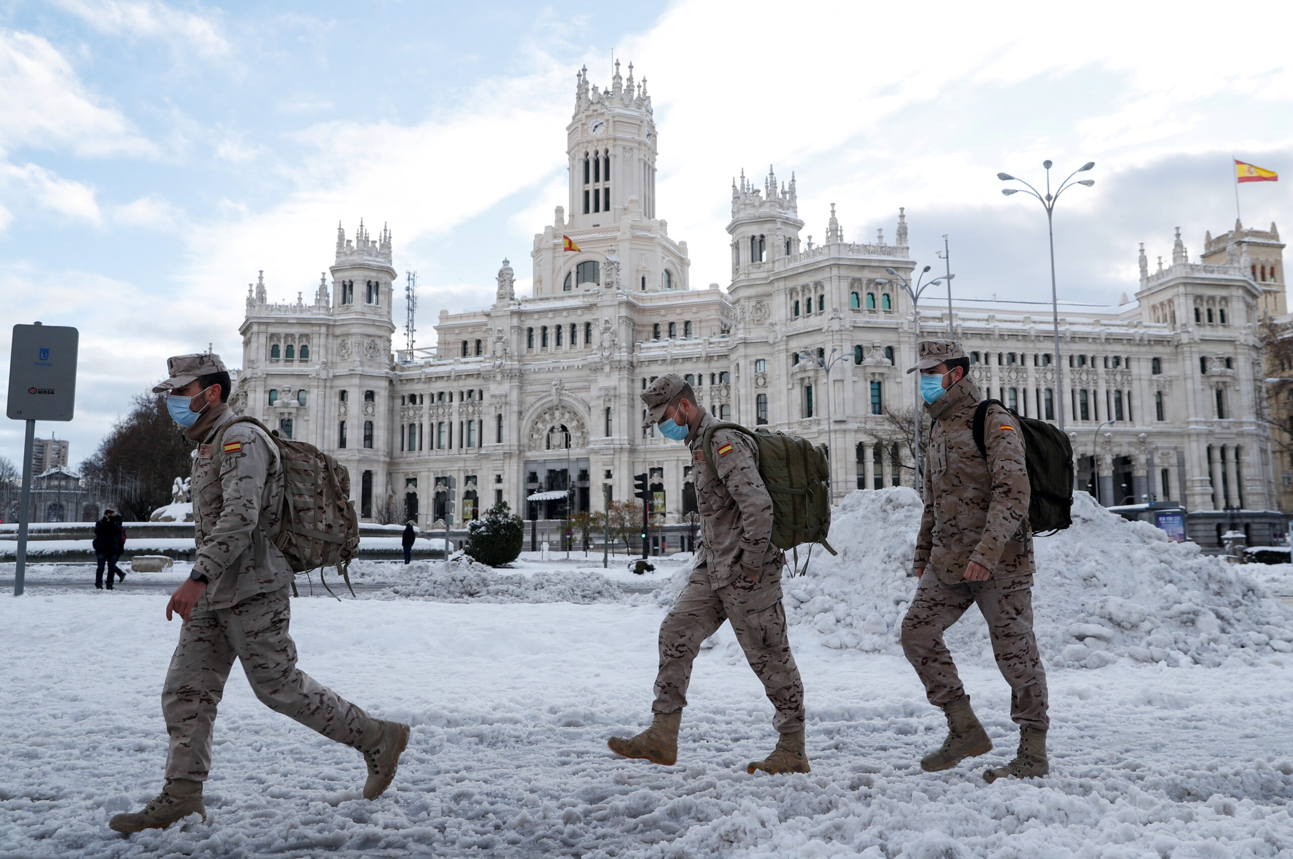 Военные в центре Мадрида . Фото REUTERS/Susana Vera/Scanpix/Leta
