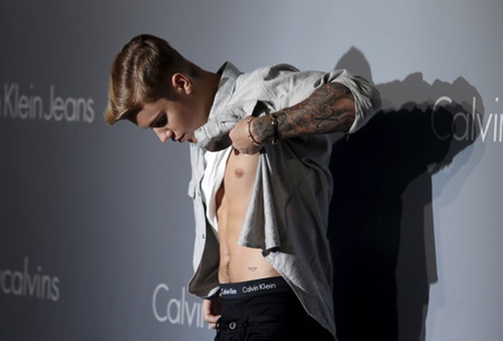 Джастин Бибер демонстрирует белье от Calvin Klein/Фото Reuters/Scanprix
