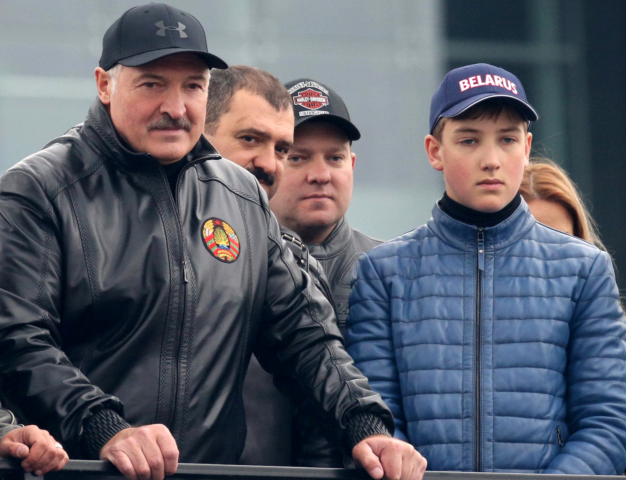 Лукашенко с сыновьями (слева направо): Виктор, Дмитрий, Николай. Фото Maxim Guchek/BelTA Photo via AP/Scanpix/Leta