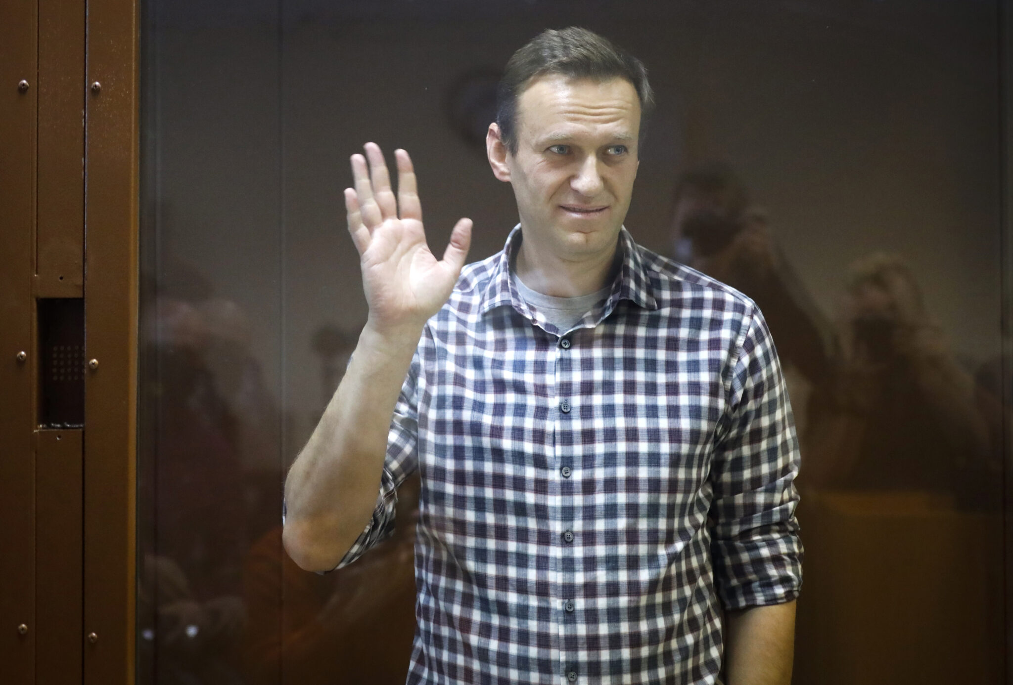 Навальный на апелляции. Фото AP Photo/Alexander Zemlianichenko/Scanpix/Leta