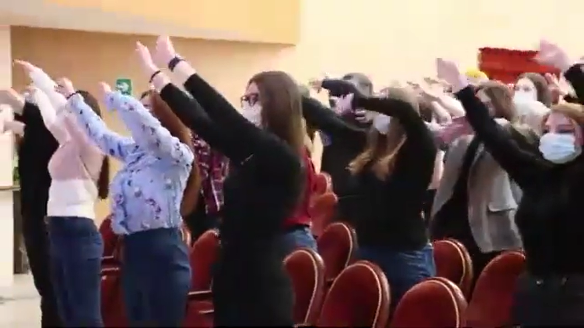 Студенты Белгородского государственного института искусств и культуры. Скриншот видео
