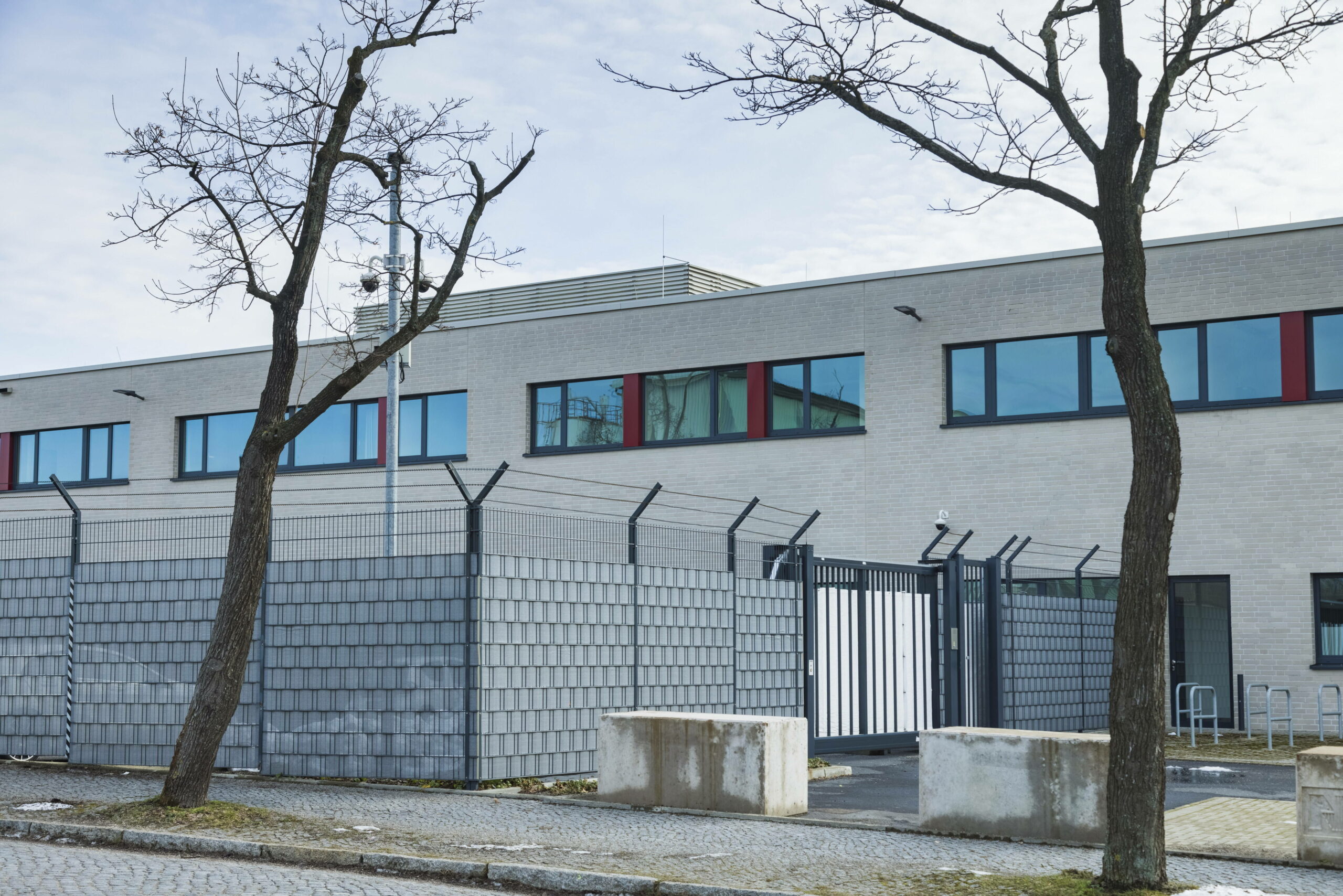 Здание «коронавирусной тюрьмы» в немецкой Саксонии. Фото imago images/Sylvio Dittrich / TASS / Scanpix / Leta