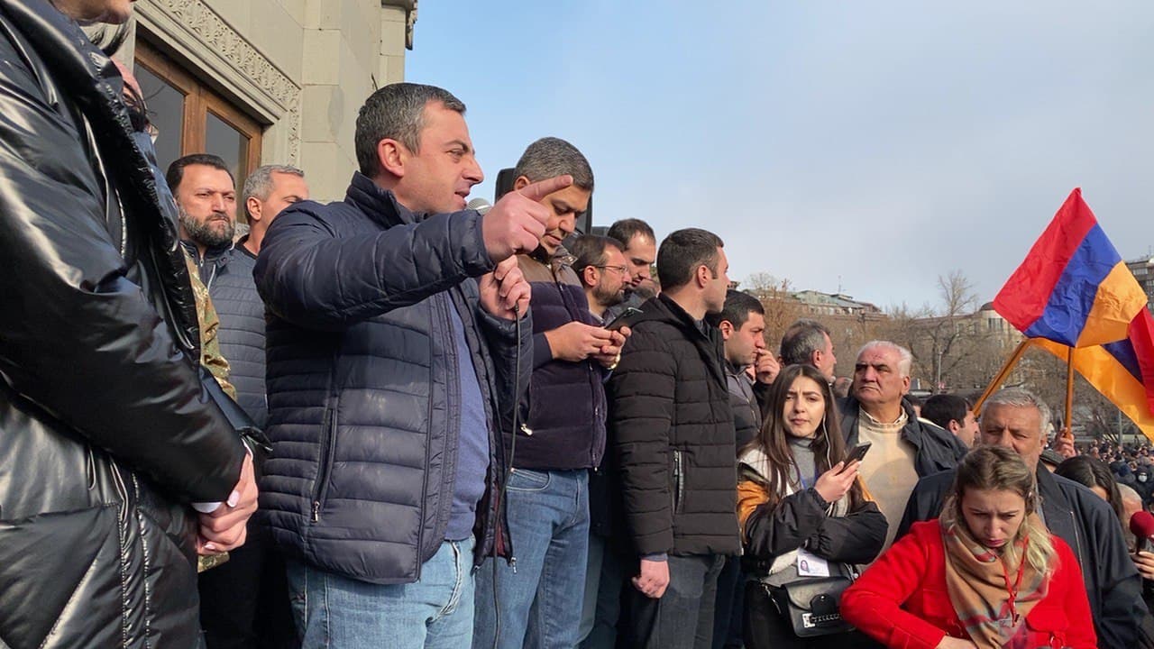 Ереван. На митинге оппозиции выступает  Ишхан Сагателян, партия Дашнакцутун. Фото Spektr.Press