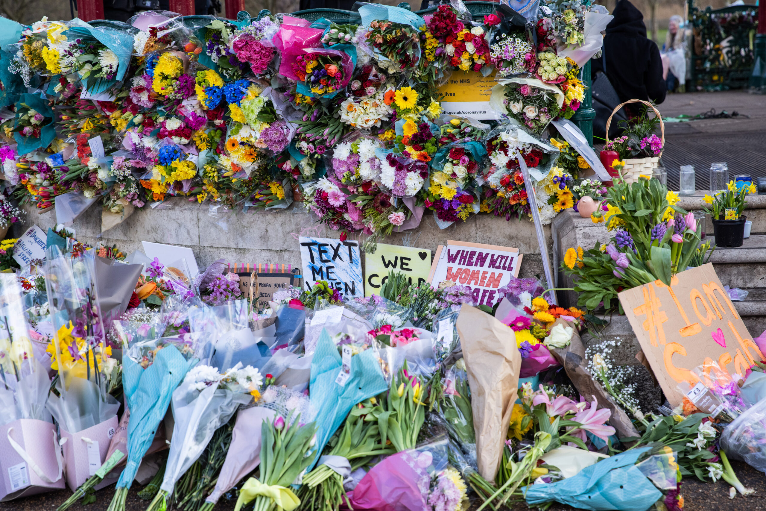 Мемориал с цветами в память Эверард. Фото  Phil Lewis/SOPA Images via ZUMA Wire/Scanpix/Leta 