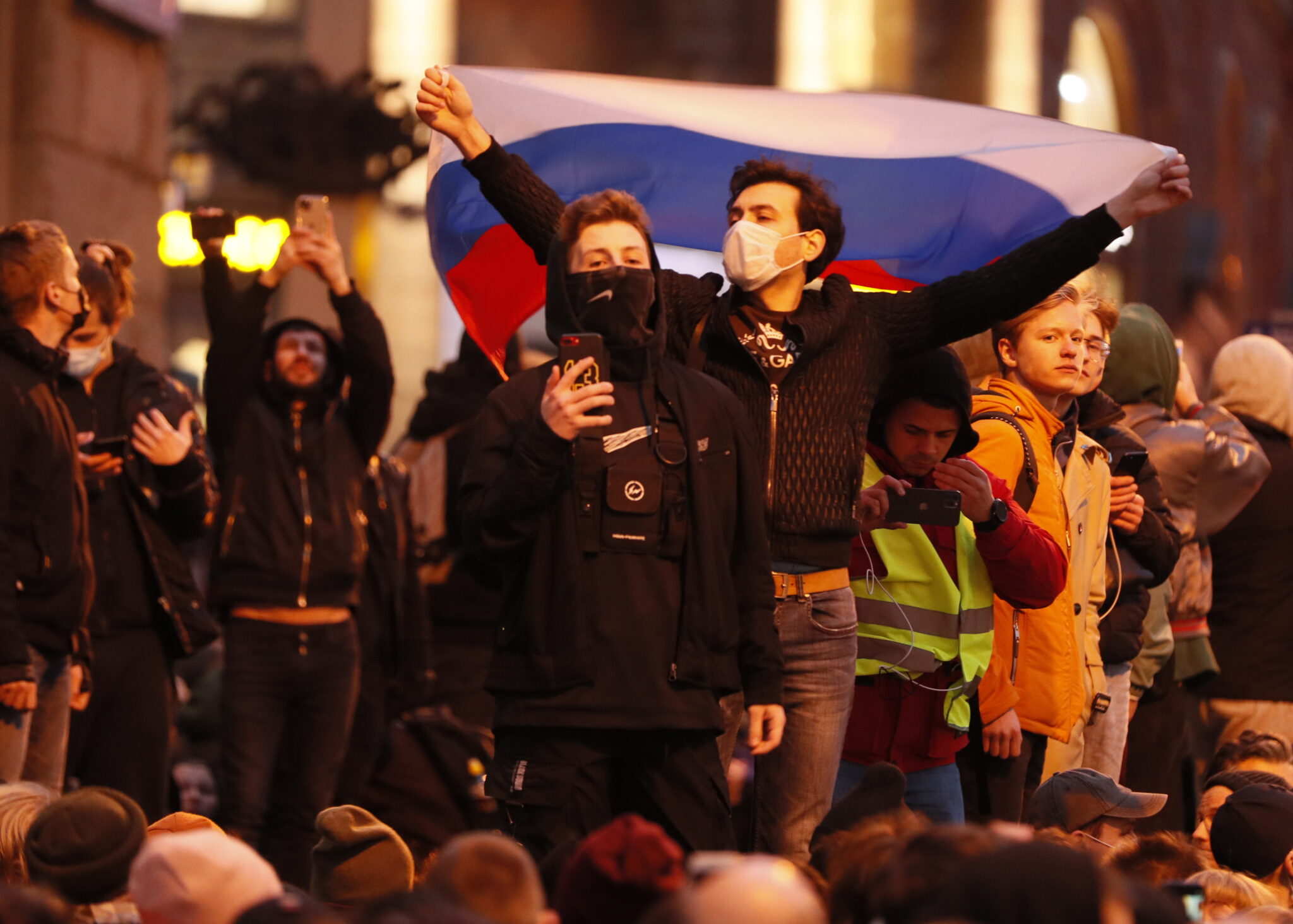 Участники акции в поддержку Навального в Москве. Апрель 2021 года. Фото EPA/YURI KOCHETKOV/Scanpix/Leta