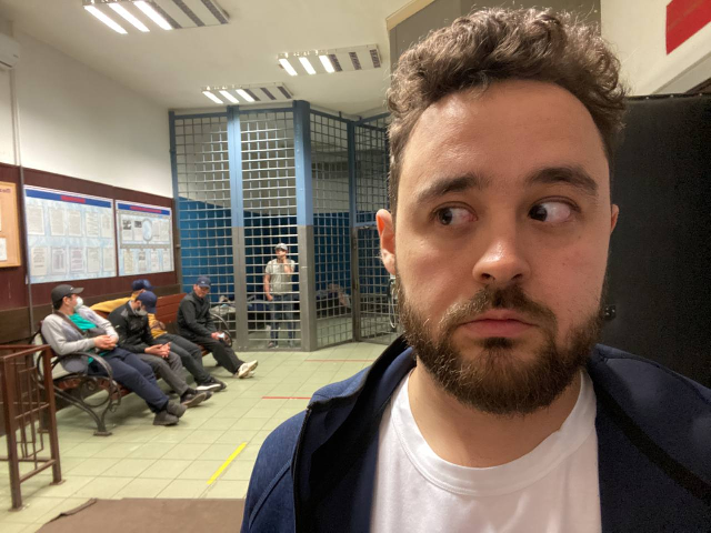 Никита Могутин в отделении полиции. Фото из личного телеграм-канала