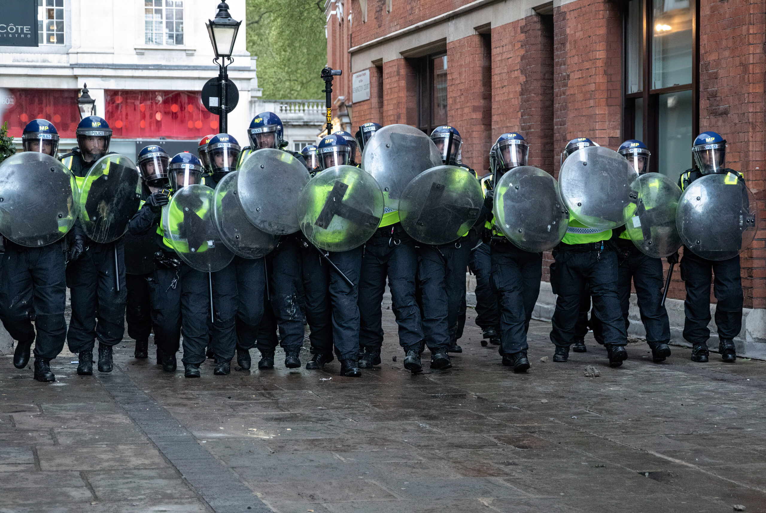 Полиция на акции в поддержку Палестины в Лондоне. Фото  May James/SOPA Images via ZUMA Wire/Scanpix/Leta
