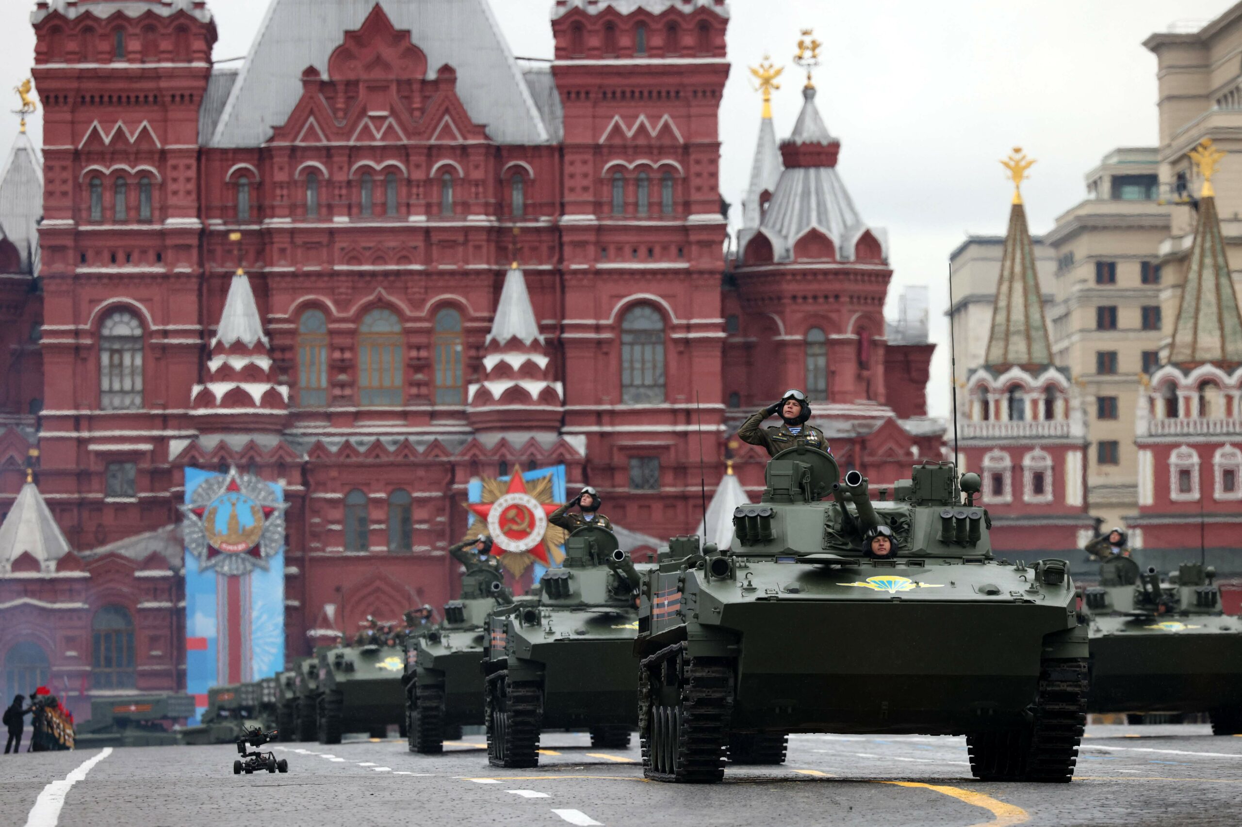 Российская военная техника на Красной площади во время Парада Победы в 2021 году. Фото DIMITAR DILKOFF / TASS / Scanpix / Leta