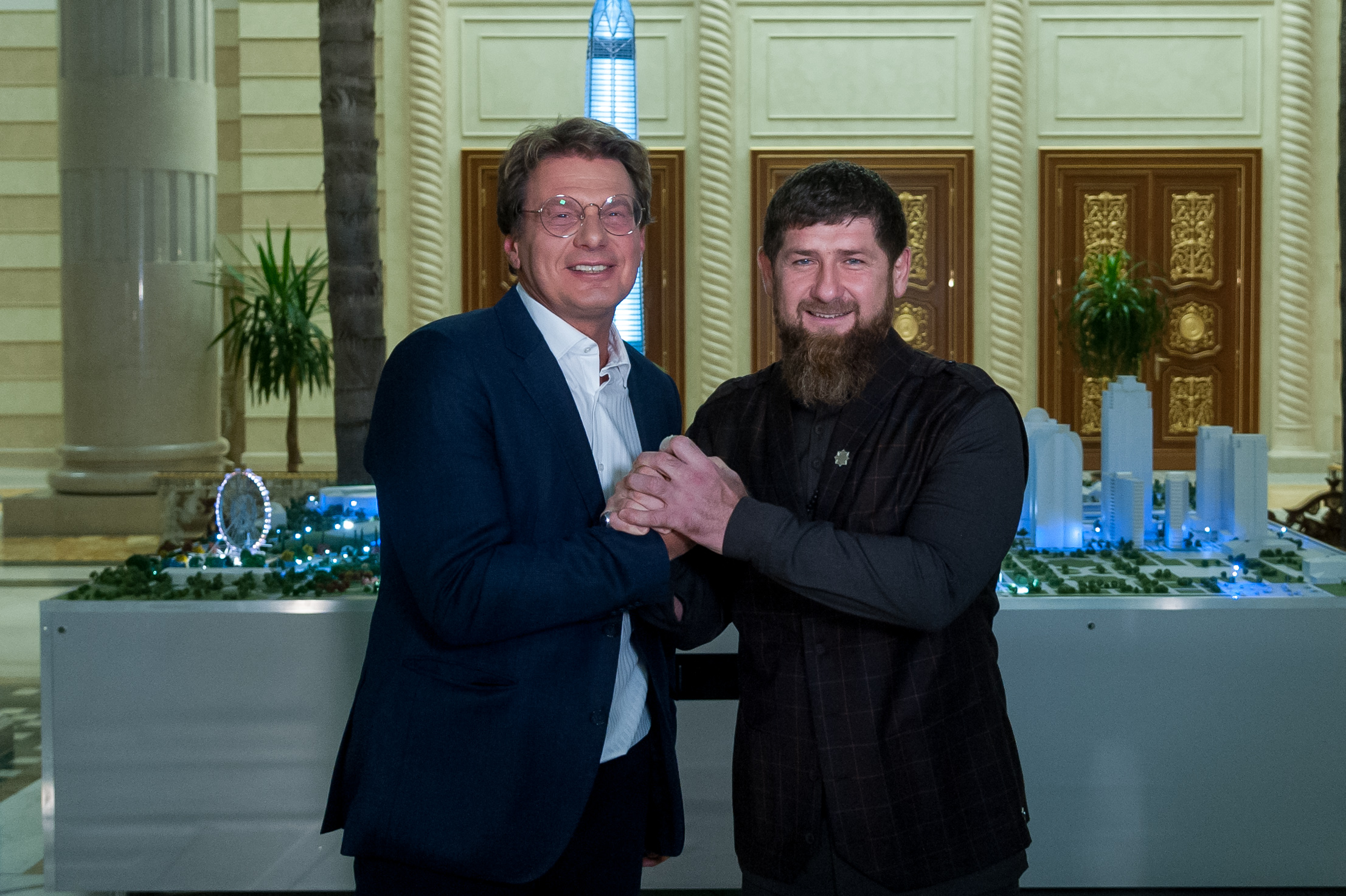 С президентом Чечни Рамзаном Кадыровым. Фото Александра Авилова из личного архива Евгения Додолева