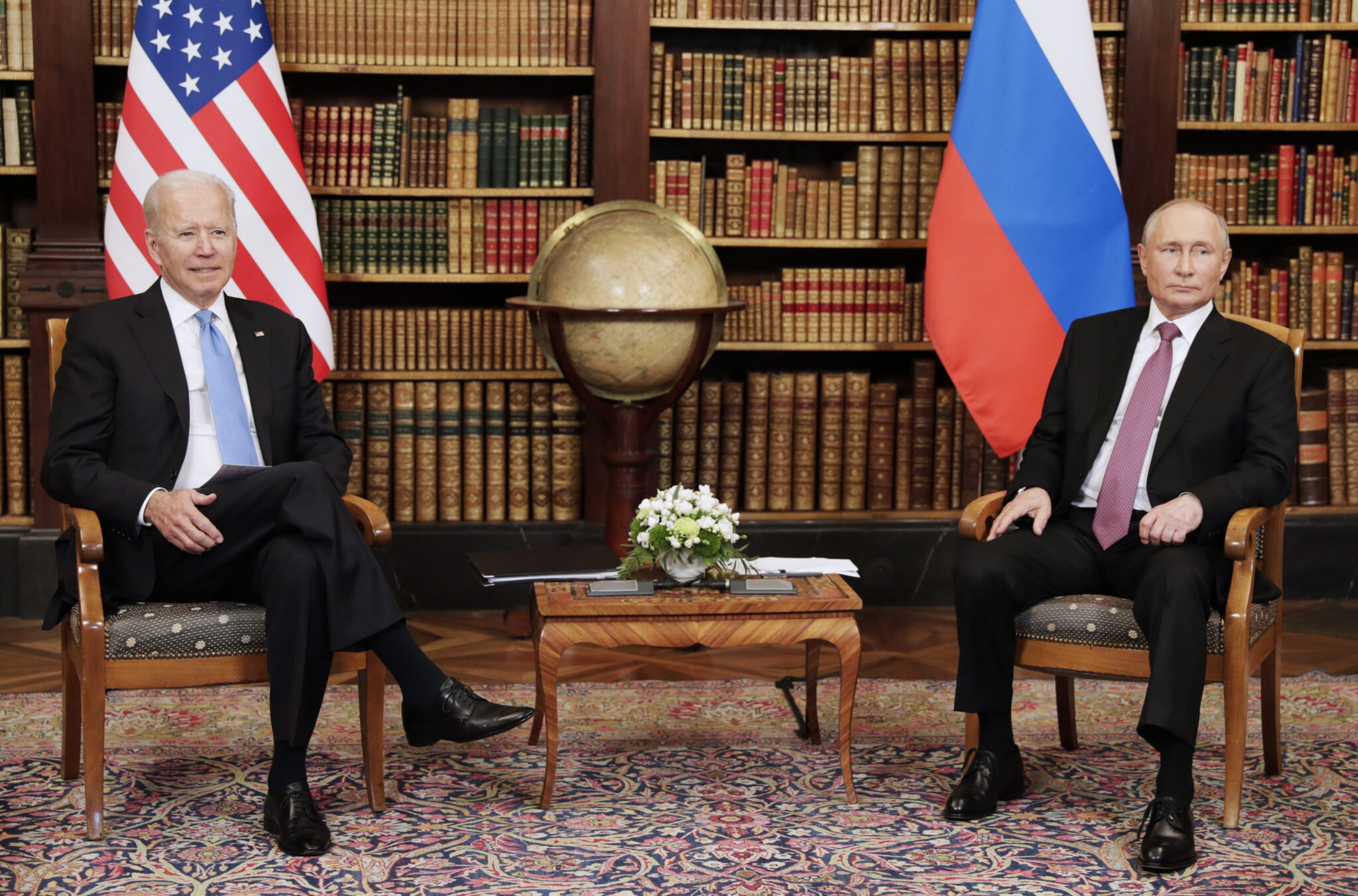 Байден и Путин перед началом переговоров.  Фото  Mikhail Metzel/TASS/Scanpix/Leta