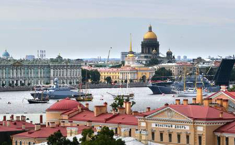 Парад в честь Дня ВМФ в Санкт-Петербурге. Фото AFP/Scanpix/Leta