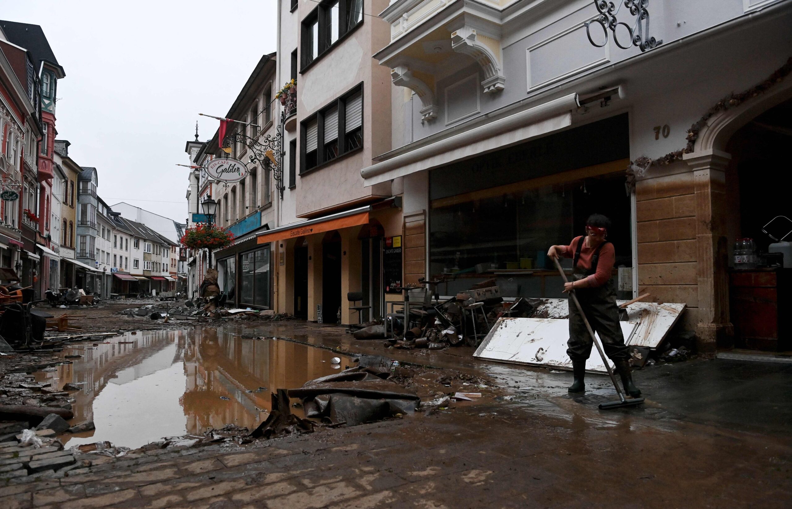 Последствия затоплений в  Бад-Нойенар-Арвайлер. Фото  Christof STACHE / AFP/Scanpix/Leta