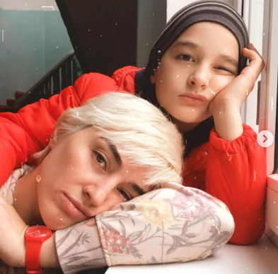Нина Церетилова с сыном. Фото  Instagram @lovva.nina