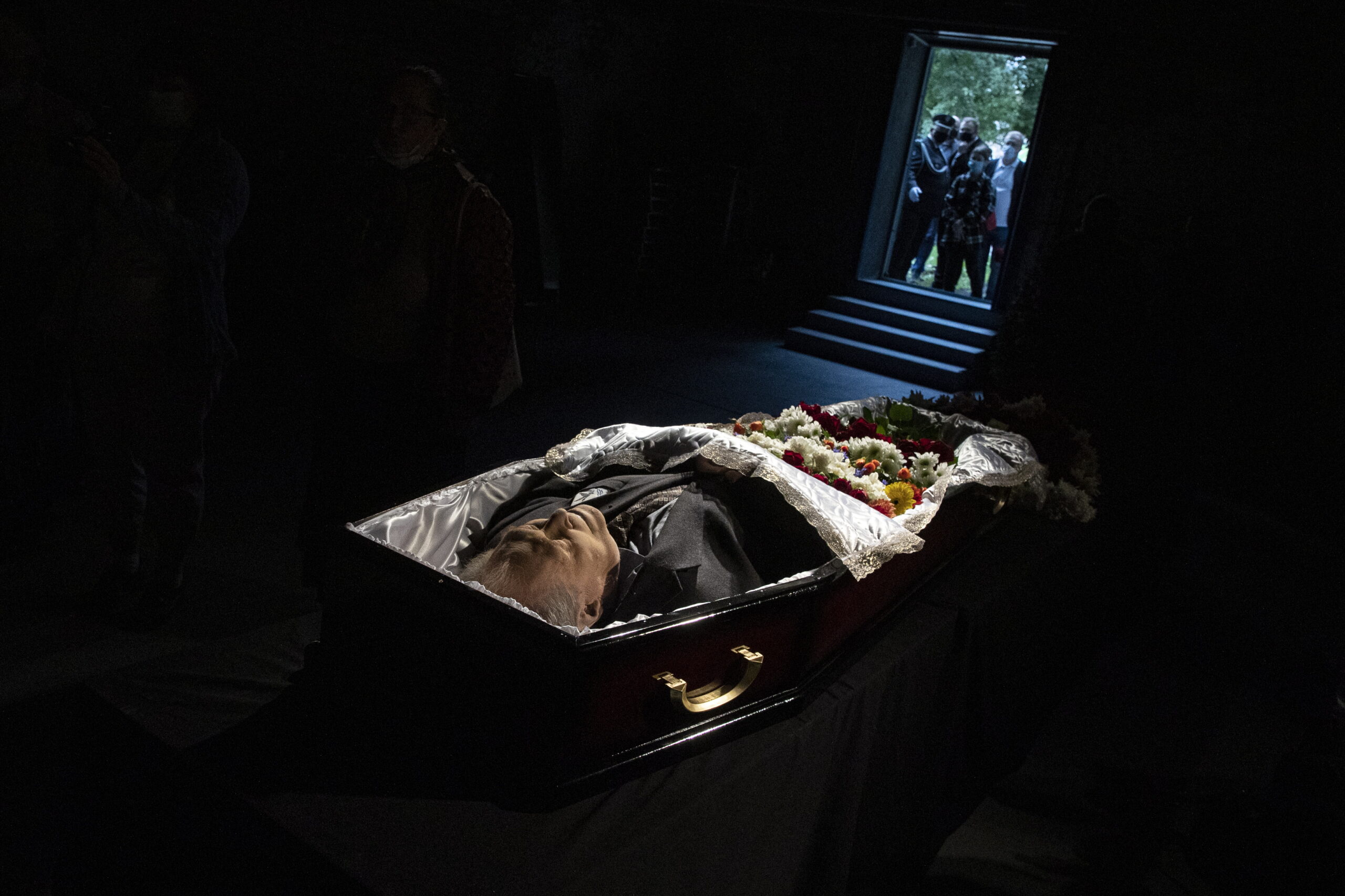 Сергей Ковалев в гробу. Фото SERGEI ILNITSKY / TASS / Scanpix / Leta