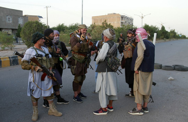 Представители афганской милиции, противостоящие движению "Талибан". Фото AP/Scanpix/Leta