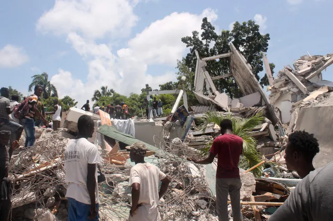 Последствия землетрясения в городе Ле-Ке на юго-западе Гаити. Фото Stanley Louis/AFP/Scanpix/LETA