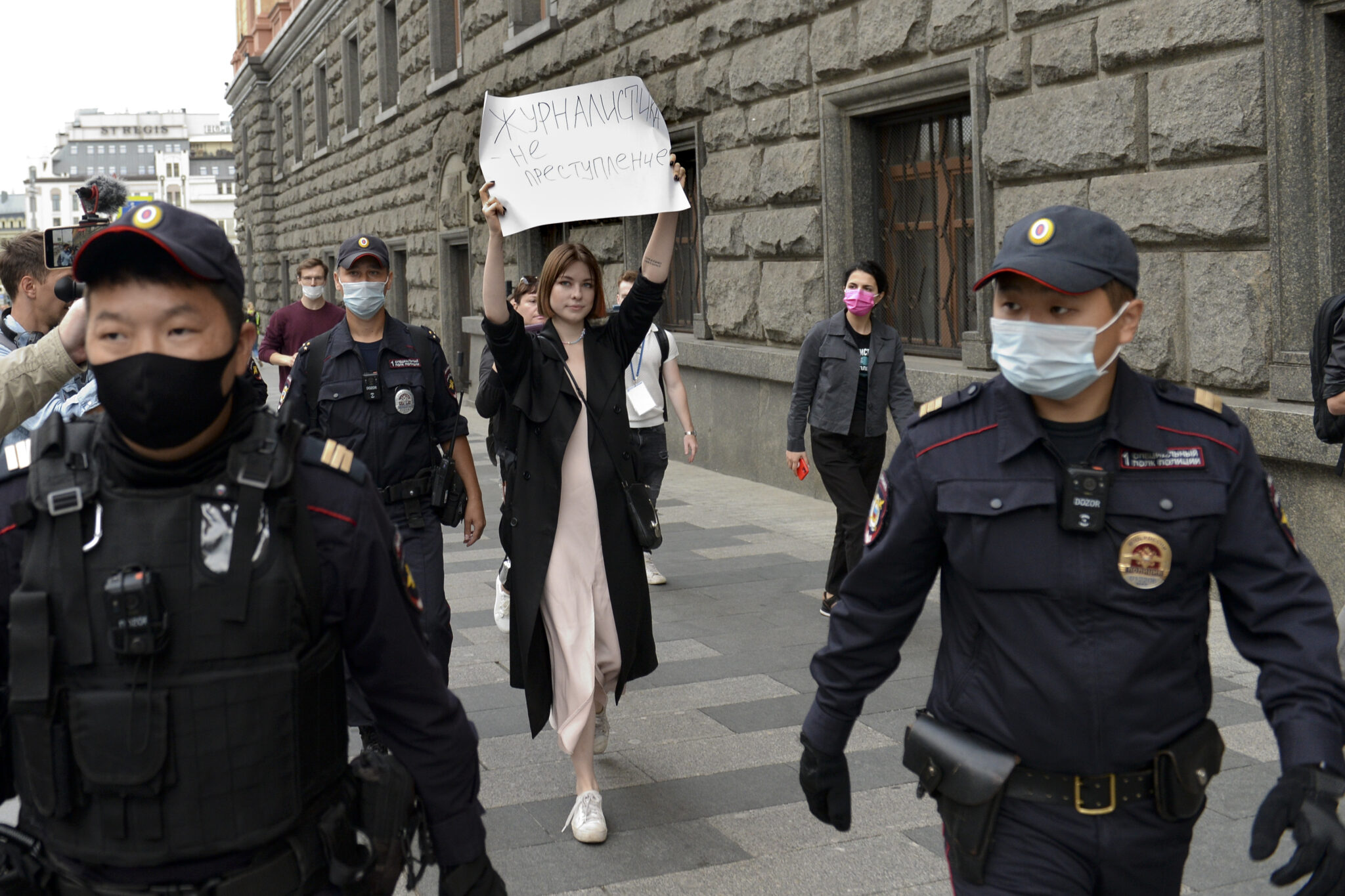 Задержание у здания ФСБ. Фото AP Photo/Denis Kaminev/Scanpix/Leta