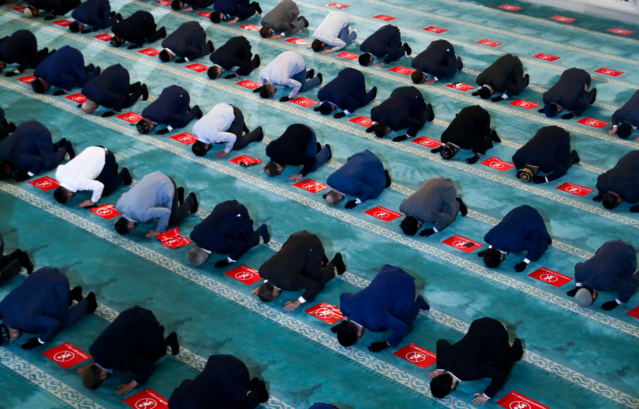 Верующие в мечети. Фото   Mikhail Tereshchenko/TASS/Scanpix/Leta