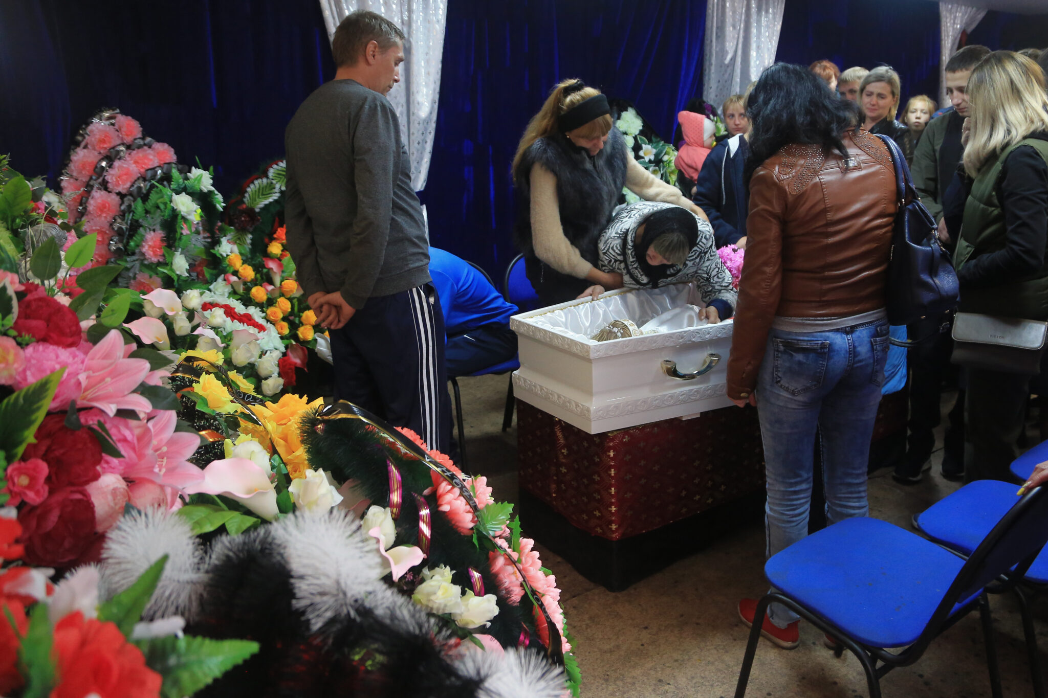 Церемония прощания с одной из убитых девочек в Киселевске. Фото  Yaroslav Belyayev/TASS/Scanpix/Leta