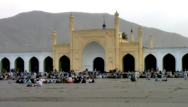 Мечеть Ид-Гах и Кабуле. Фото из Twitter-аккаунта @AfrozJournalist