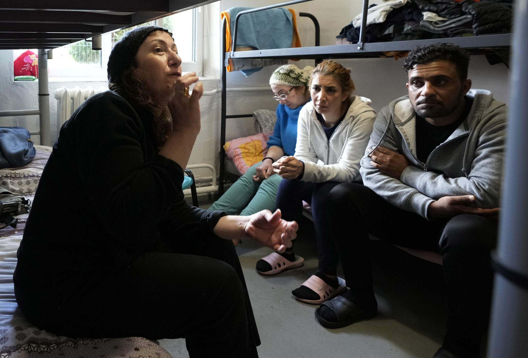 Мигранты в приюте для беженцев в Польше. Фото Czarek Sokolowski / TASS / Scanpix / Leta