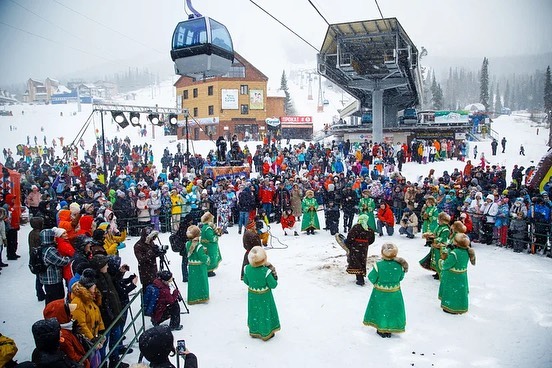 Открытие горнолыжного сезона в Шерегеше. Фото www.instagram.com/kolmartour