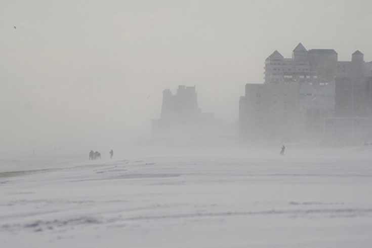 Снежная буря на восточном побережье США. Фото AP Photo/Julio Cortez/Scanpix/LETA