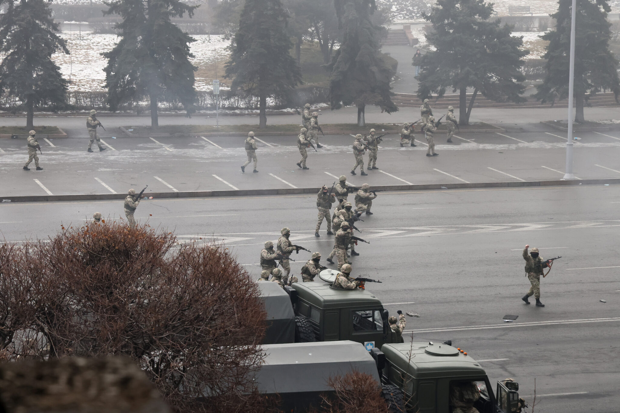 "Контртеррористическая операция" в Алмате, утро 6 января 2022 года. Фото Valery Sharifulin/TASS/Scanpix/Leta