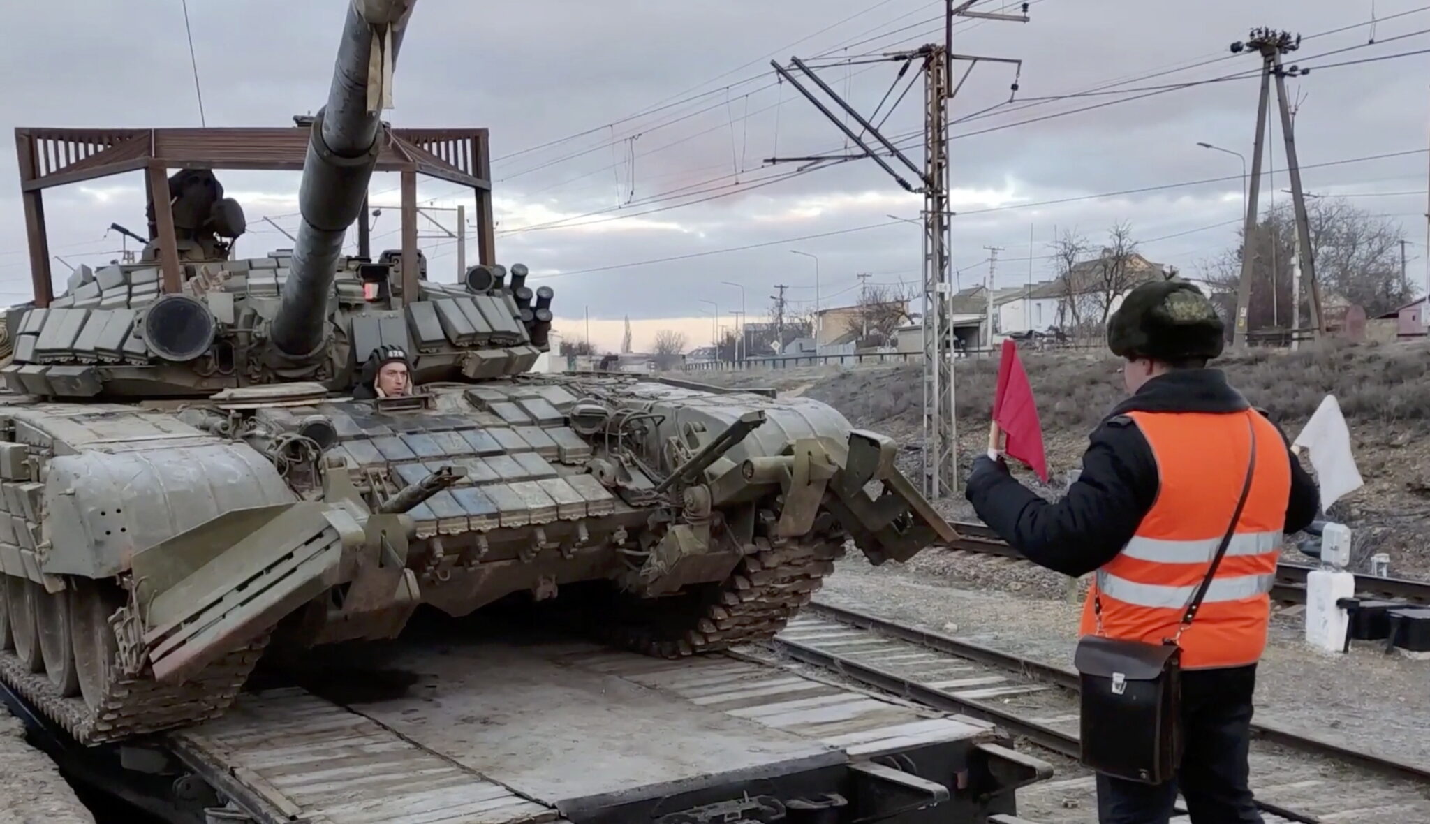 Погрузка военной техники на железнодорожный транспорт в Крыму. Фото RUSSIAN DEFENCE MINISTRY PRESS SERVICE HANDOUT / TASS / Scanpix / Leta