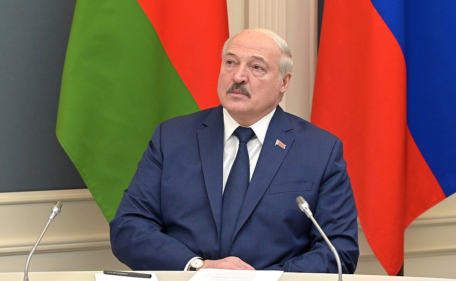 Президент Беларуси Александр Лукашенко наблюдает за ходом учений сил стратегического сдерживания из ситуационного центра Кремля. Фото пресс-служба Кремля. 