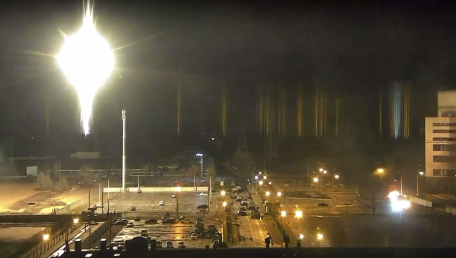 Попадание ракеты на территорию Запорожской АЭС. Кадр УНИАН
