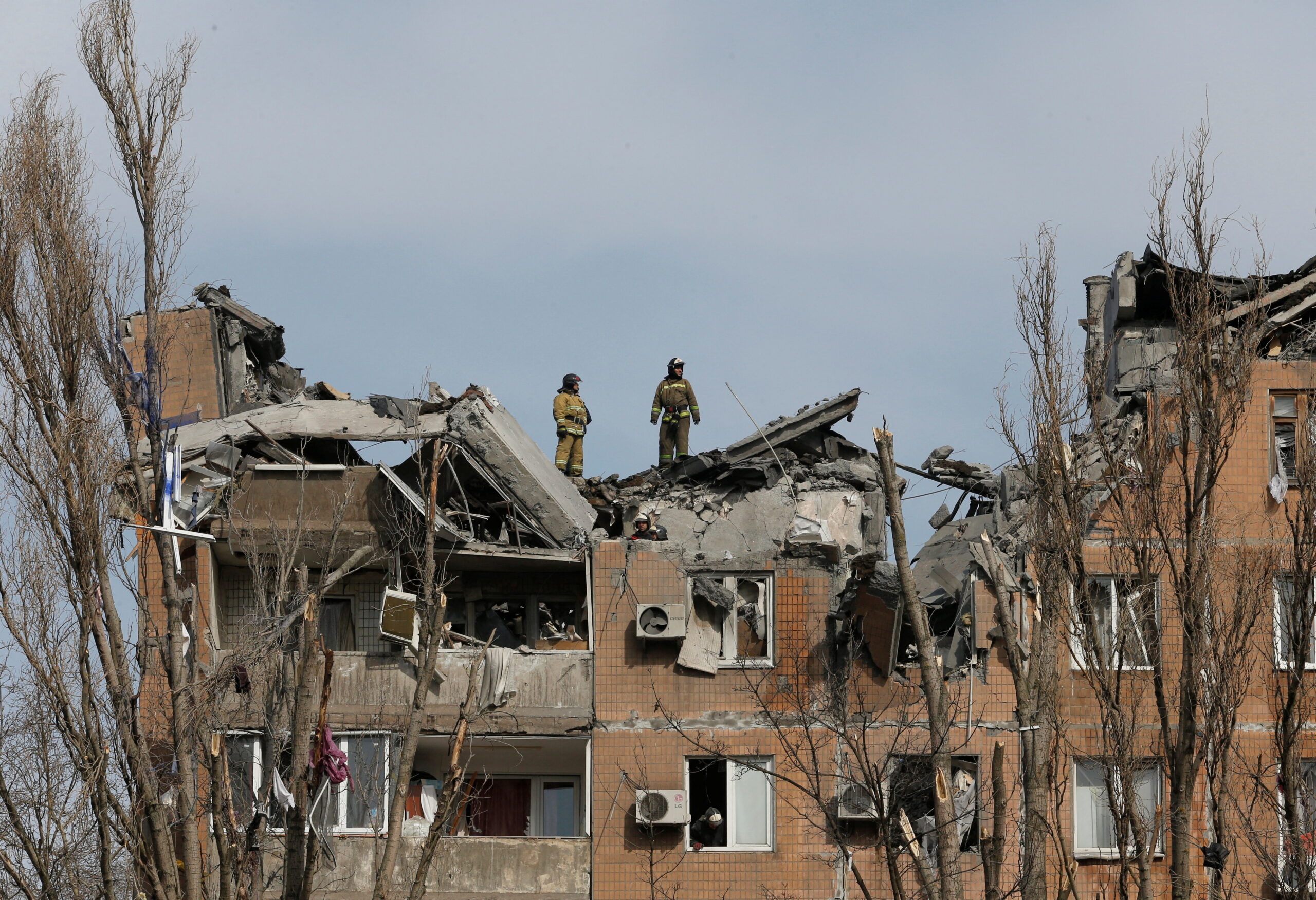 Последствия обстрела Донецка. 30 марта 2022 года. Фото Alexander Ermochenko/REUTERS/Scanpix/LETA