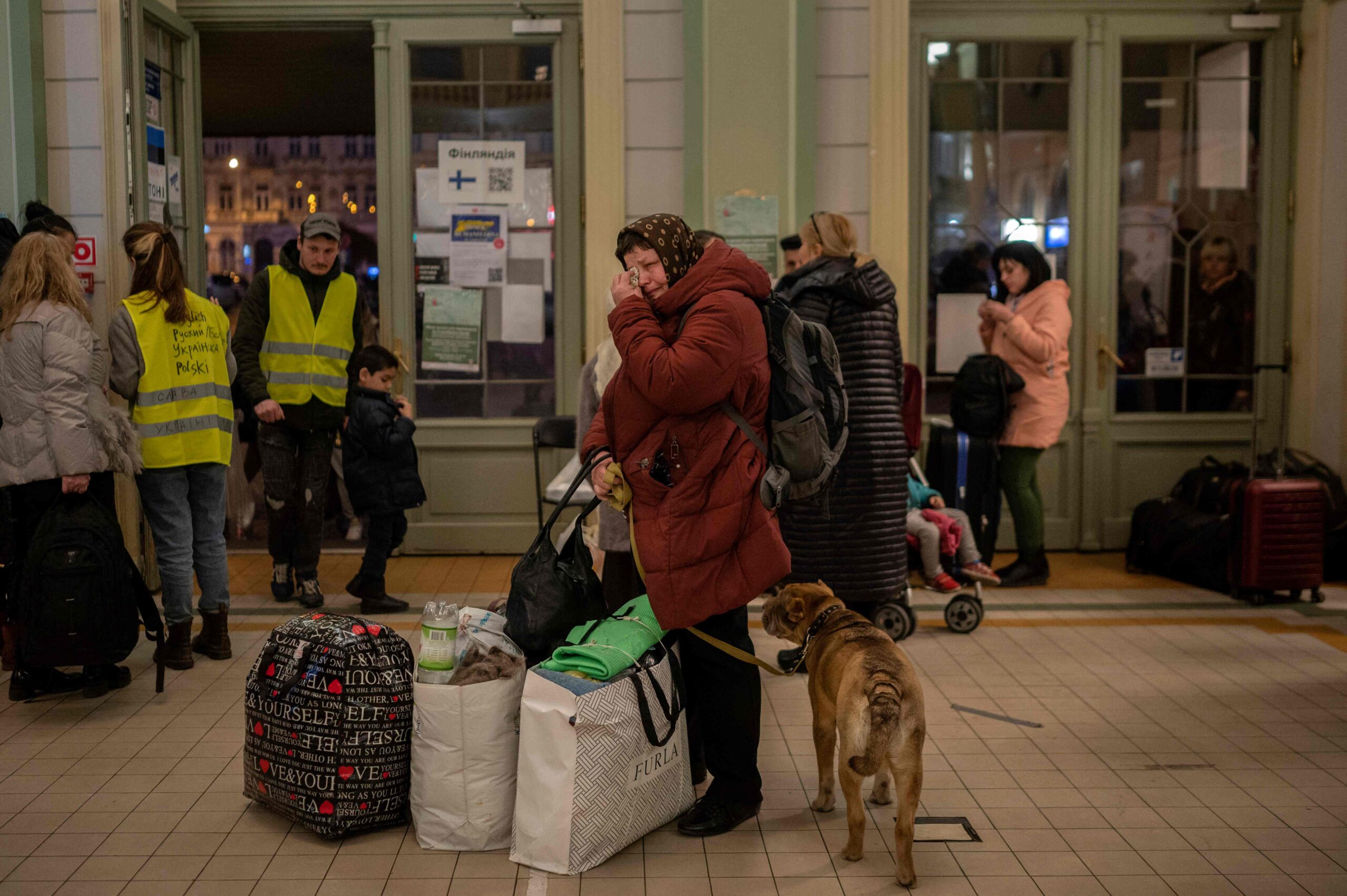 Холл железнодорожного вокзала в Перемышле. Польша. 25 марта 2022 года. Фото Angelos Tzortzinis/AFP/Scanpix/LETA