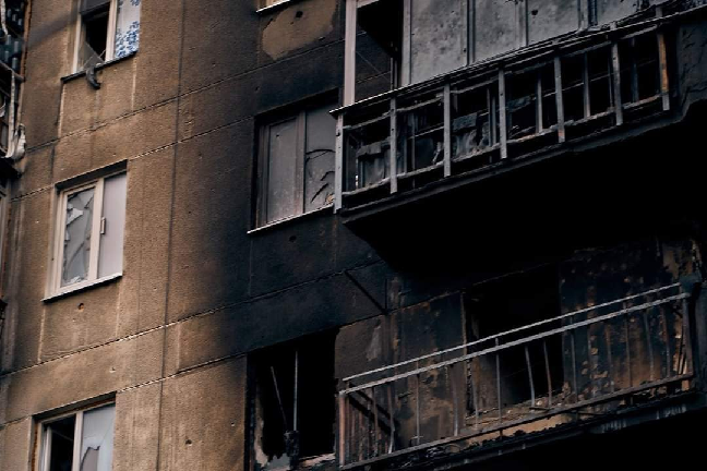 Последствия обстрела Северодонецка 17 апреля 2022 года. Фото пресс-службы Луганской областной военной администрации